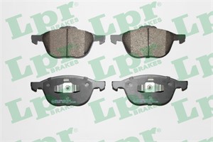 Bremseklosser sett, Framaksel, FORD C-MAX II, FOCUS III, FOCUS Sedan III, FOCUS Turnier III, GRAND C-MAX, KUGA I, 1712024, AV612K021BB