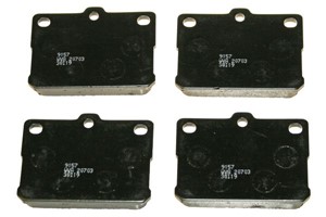 Bremseklosser sett, Foran, MAZDA 818 Kombi, TOYOTA COROLLA Kombi