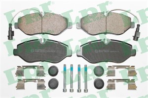 Bremseklosser sett, Framaksel, NISSAN CABSTAR, 5001868606, D1060MB200, D1060MB600